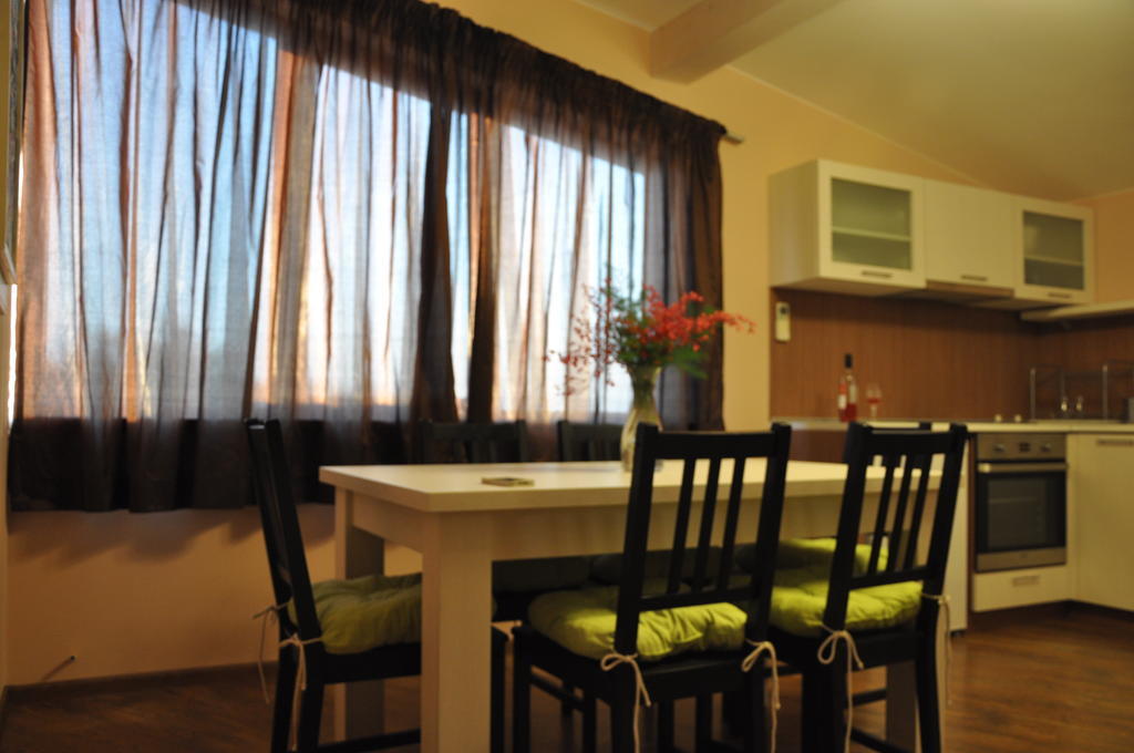 ספרבה בניה Rado Apartments חדר תמונה
