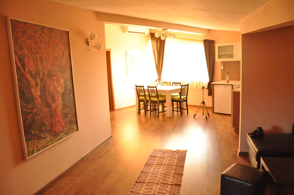 ספרבה בניה Rado Apartments חדר תמונה