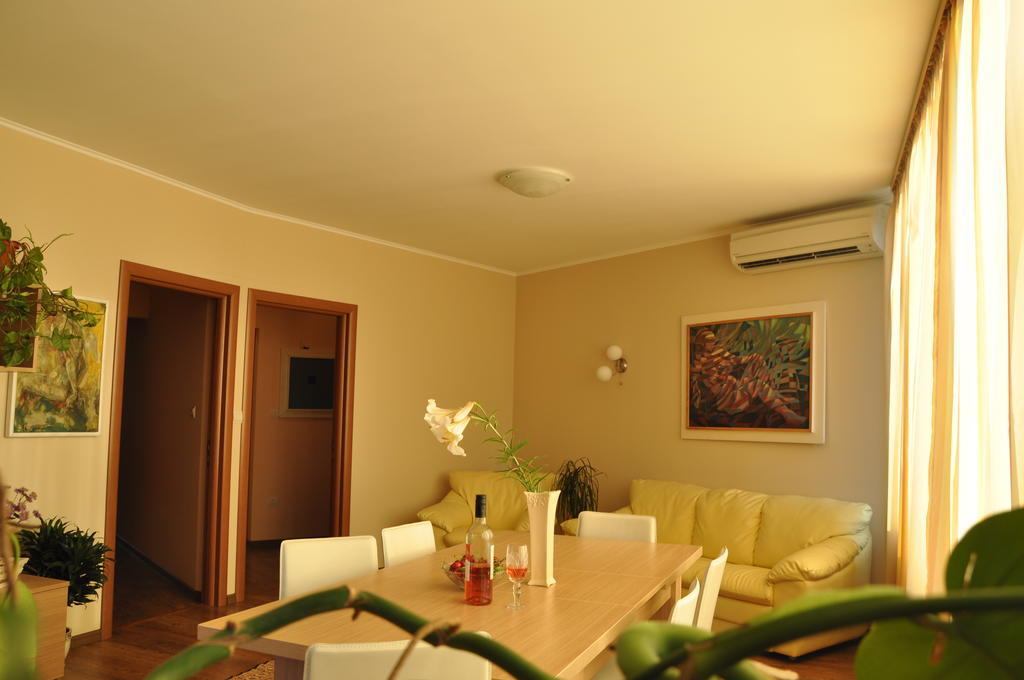 ספרבה בניה Rado Apartments חדר תמונה